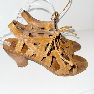 Argila Caged Leather Heeled Sandal Sz 40/9 Spain Strappy Gladiator